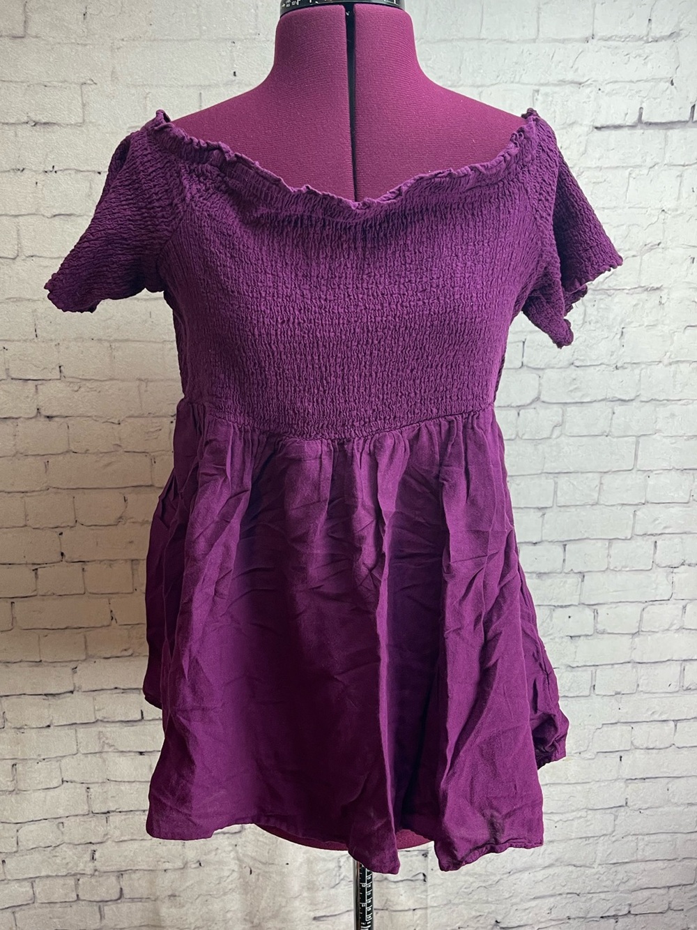 Torrid size 2 plum purple off the shoulder short sleeve top
